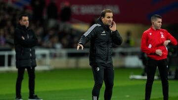 BARCELONA, 31/01/2024.-El entrenador de Osasuna Jagoba Arrasate durante del partido de la jornada 20 de LaLiga EA Sports contra el Barcelona, este miércoles en el Estadi Olímpic Lluís Companys en Barcelona.- EFE/ Alejandro García
