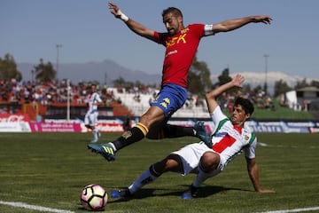 También estuvo en la Roja y tras un buen paso por Necaxa regresó a Palestino en el torneo pasado.