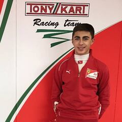 David Vidales llama a la puerta de Ferrari con 14 años