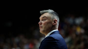 VALENCIA, SPAIN - DECEMBER 23: Sarunas Jasikevicius, Head Coach of FC Barcelona in action during the 2022-23 Turkish Airlines EuroLeague Regular Season Round 15 game between Valencia Basket and FC Barcelona at La Fonteta on December 23, 2022 in Valencia, Spain. (Photo by Juan Navarro/Euroleague Basketball via Getty Images)