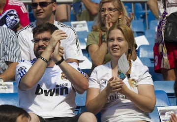 Gran ambiente en el Santiago Bernabéu.