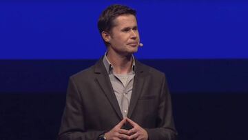 Michael Denny, en una comparecencia de prensa de PlayStation