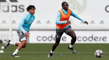 Mendy, en el entrenamiento del Real Madrid.