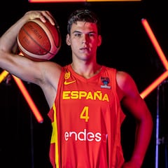 Pradilla: “Mis amigos del colegio quedan para verme y flipan”