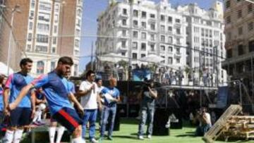 <b>EN CALLAO. </b>Xabi, Arbeloa y Casillas participaron en un acto de la marca Adidas celebrado ayer en la madrileña plaza de Callao.