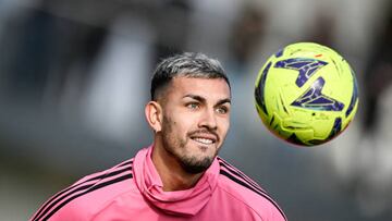 TURIN, ITALY - JANUARY 26: Leandro Paredes of Juventus during a training session at JTC on January 26, 2023 in Turin, Italy. (Photo by Daniele Badolato - Juventus FC/Juventus FC via Getty Images)