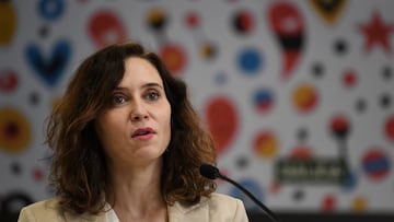 La presidenta de la Comunidad de Madrid, Isabel Díaz Ayuso, interviene durante su visita a la Casa Ronald McDonald de Madrid, del Hospital público Universitario Infantil Niño Jesús, a 23 de noviembre de 2023, en Madrid (España). La Casa Ronald McDonald acoge temporalmente a familias de niños con ingreso de larga estancia en hospitales de la Comunidad de Madrid. La Casa está dividida en tres plantas con una superficie construida de 3.000 metros cuadrados y 30 habitaciones para las familias.
23 NOVIEMBRE 2023;ENFERMOS;NIÑOS;HOGAR;COMUNIDAD DE MADRID;HOSPITALIZACIÓN;CASA RONALD MCDONALD
Fernando Sánchez / Europa Press
23/11/2023