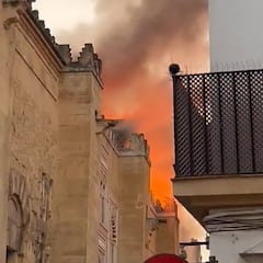 La Policía da por controlado el incendio de la Mezquita de Córdoba