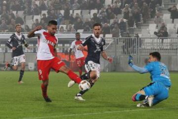 En imágenes el show goleador de Falcao ante el Bordeaux