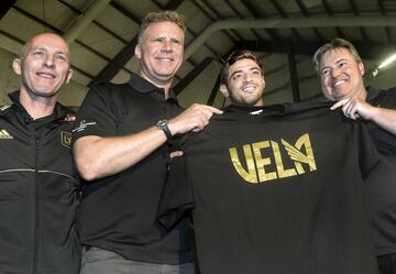 El 7 de enero de 2016, Los Angeles FC presentaron su logo y colores con los que debutarán en 2018 en la MLS. Ese día, también se anunció al comediante Will Ferrell como uno de los dueños del equipo, donde también tienen participación famosos como la exfutbolista Mia Hamm o el basquetbolista Magic Johnson. Su primera gran contratación fue el delantero mexicano Carlos Vela.