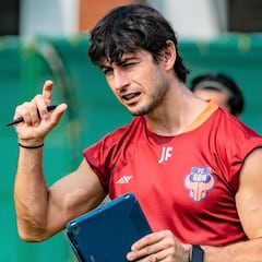 El técnico Juan Ferrando, sacado de urgencia de la India: “Nos hemos salvado por los pelos”