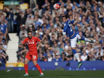 El 1 de septiembre de 2015, Funes Mori se unió al club Everton de la Premier League por 19 millones de euros. Hizo su debut 11 días más tarde, entrando como sustituto de Phil Jagielka que se encontraba lesionado.