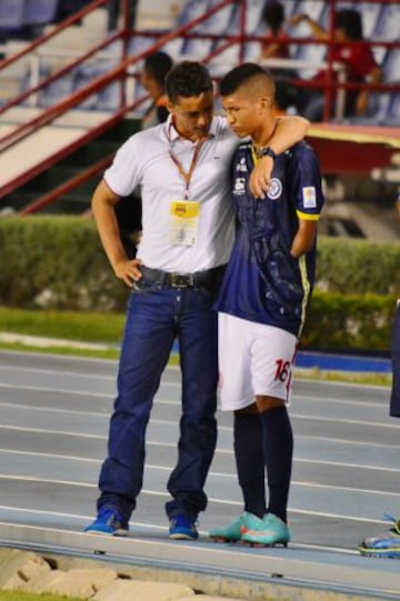 “El profe (Giovanni Hernández) me dijo que jugara como cuando él debutó, que jugara como yo sabía jugar con los niños de mi edad y gracias a Dios todo se dio”. Uniautónoma 1-1 Junior / Copa Águila.