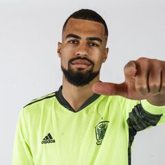 Robert Sánchez: "Los porteros que más me han influido son Iker Casillas y De Gea"