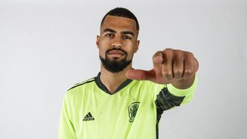 Robert Sánchez: "Los porteros que más me han influido son Iker Casillas y De Gea"