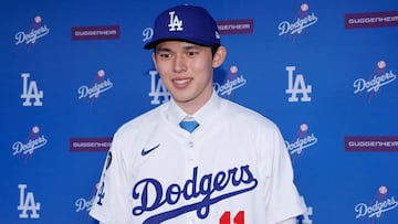 LOS ANGELES, CALIFORNIA - JANUARY 22: Pitcher Roki Sasaki poses during a Los Angeles Dodgers press conference at Dodger Stadium on January 22, 2025 in Los Angeles, California. Kevork Djansezian/Getty Images/AFP (Photo by KEVORK DJANSEZIAN / GETTY IMAGES NORTH AMERICA / Getty Images via AFP)