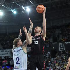 El Bilbao Basket lleva a Unicaja al límite