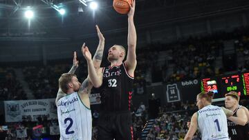 El Bilbao Basket lleva a Unicaja al límite