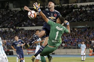 En imágenes: así se vivió el encuentro de la U y Racing