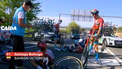 En plena resolución de la cuarta etapa de La Vuelta España, el colombiano se vio muy afectado tras el accidente en el pelotón.