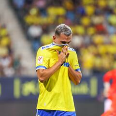 La baja de Escalante y la duda de Fede avivan la necesidad de otro medio