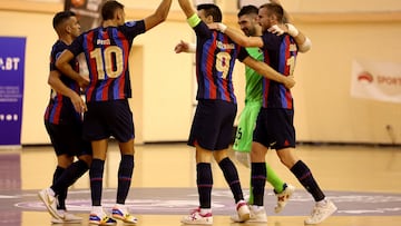 Los jugadores del Barça celebran un gol en la Champions League futsal.