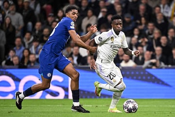 El Real Madrid, cerca de las semifinales de la Champions, pero no debe despistarse, ya que el Chelsea busca la remontada. 