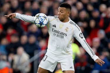 AS Monaco FC (2015-17 | 9 partidos) | Paris Saint Germain FC (2017-24 | 64 partidos) | Real Madrid CF (2024-actualidad | 18 partidos) | El delantero francés ha jugado 91 encuentros y ha marcado 60 goles con los tres equipos con los que ha disputado el torneo. 