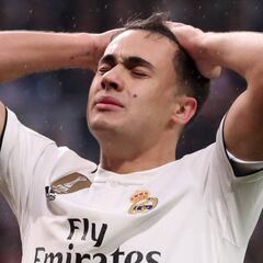 El casting para el lateral zurdo del Sevilla sigue en marcha