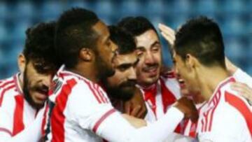 Alan Pulido (17) participó solamente tres minutos en el triunfo del Olympiakos sobre el Chania FC en la ida de la tercera ronda de la Copa de Grecia.