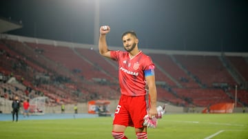 Johnny Herrera con 562 partidos, en Universidad de Chile, Everton y Audax Italiano.