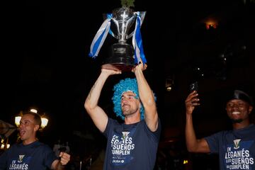 Miramón, durante los festejos del ascenso. 