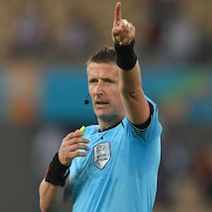 Who is Daniele Orsato, the referee for PSG-Real Madrid?