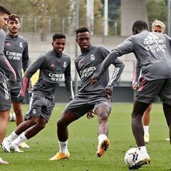 Isco, novedad en la última sesión