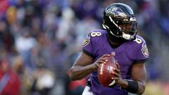 BALTIMORE, MARYLAND - NOVEMBER 20: Quarterback Lamar Jackson #8 of the Baltimore Ravens drops back to pass against the Carolina Panthers at M&T Bank Stadium on November 20, 2022 in Baltimore, Maryland.   Rob Carr/Getty Images/AFP (Photo by Rob Carr / GETTY IMAGES NORTH AMERICA / Getty Images via AFP)