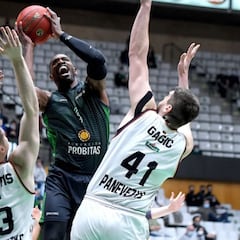 El Joventut da un paso más para acabar primero de grupo
