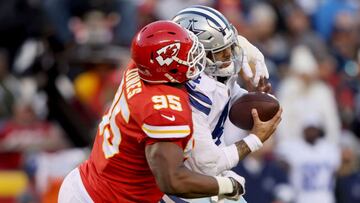 Dak Prescott fue capturado en cinco ocasiones, perdió un fumble y sufrió dos intercepciones, en una sólida exhibición defensiva de los Kansas City Chiefs.