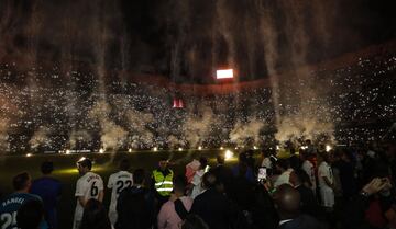 Fuegos artificiales en Mestalla para poner punto y final a la fiesta. 





