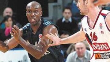 <b>ANSIEDAD. </b>Pese a su veteranía, Bennett acusó los nervios en los momentos críticos del choque.