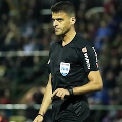 La IFAB insiste a los árbitros en que se cumpla la ley de los seis segundos