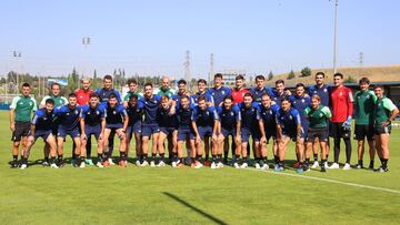 Plantilla de Osasuna al completo en el primer entrenamiento.