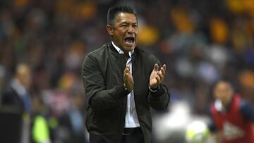 A Ignacio Ambriz se le indigesta medirse a las Chivas