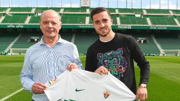 El Elche renueva a Salinas hasta 2025 y sube su cláusula a los diez millones de euros