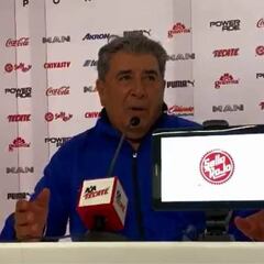 Carlos Reinoso lamenta ver a Chivas peleando descenso