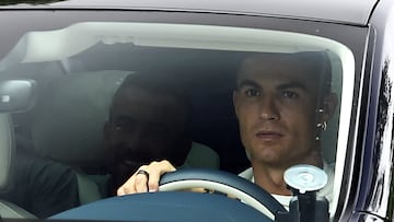 Cristiano Ronaldo, a su llegada las instalaciones deportivas del Manchester United.