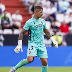 La Cultural apunta a Vallejo, el muro que creció en el Reino