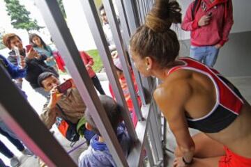 Isidora Jiménez, Roberto Etcheverría y Enzo Yáñez fueron algunos de los campeones nacionales y deportistas de primer nivel que dieron vida al Campeonato de Atletismo de Verano 2016, que además sirvió para el estreno de la nueva pista del remozado estadio Ester Roa Rebolledo.