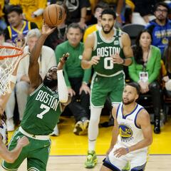 Who are the commentators for this years’ NBA Finals?