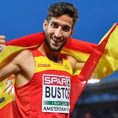 Bustos caza la plata en 1.500