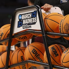 Top 10 most iconic March Madness moments